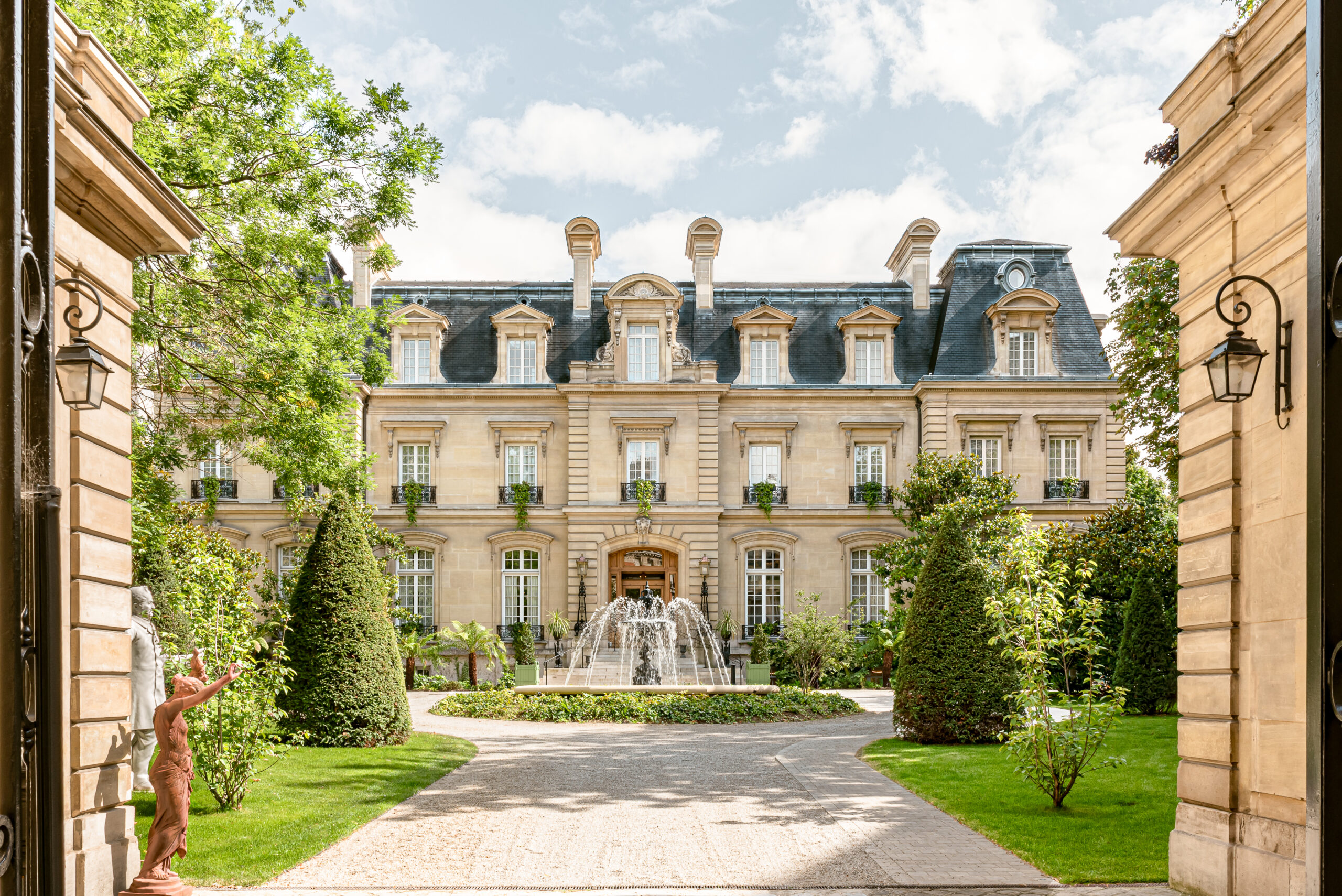 Saint James Paris - @lifestylemag - www.lifestylemag.com
