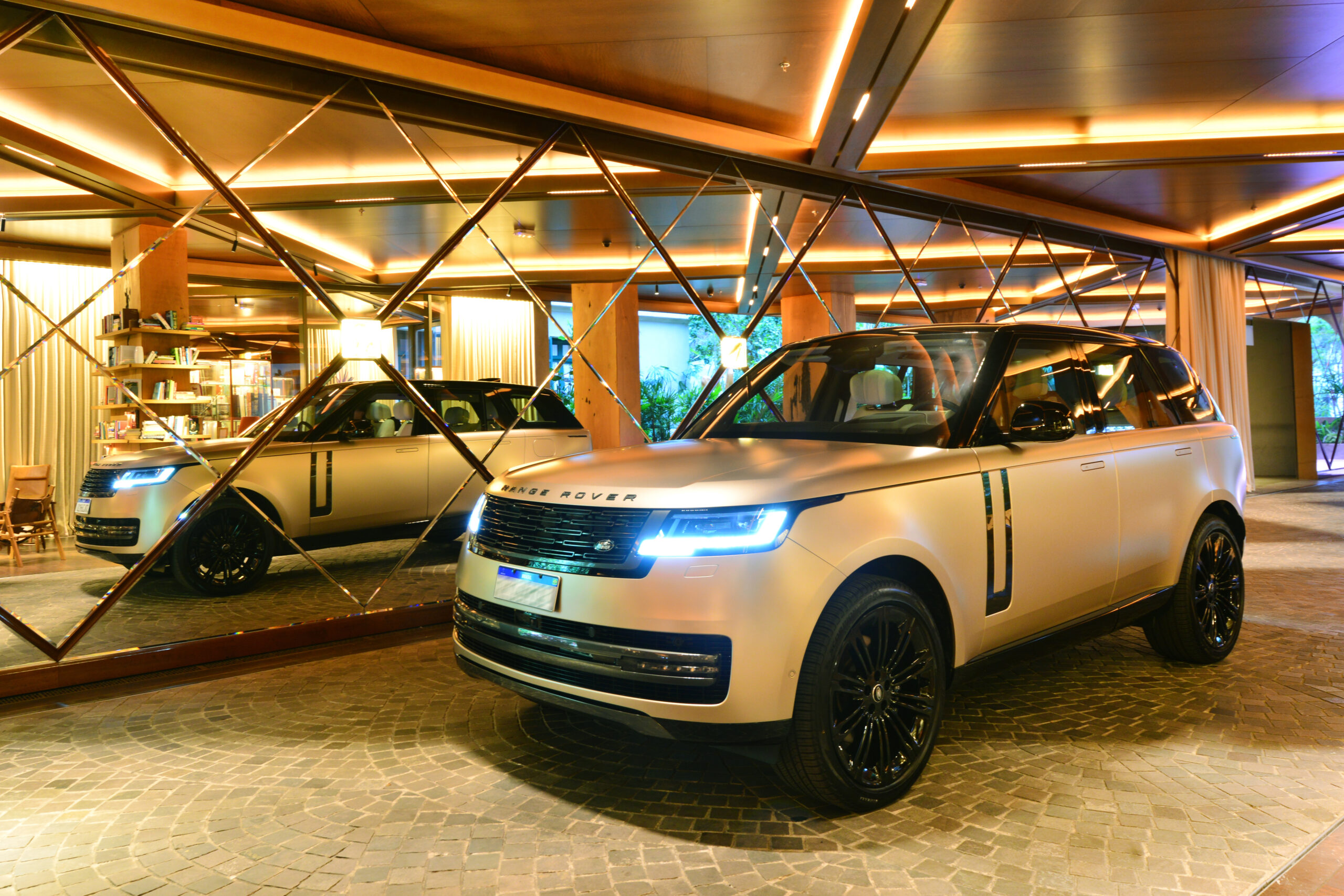 Range Rover - @lifestylemag - 222.lifestylemag.com